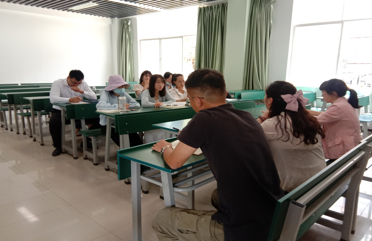 农学与园艺技术学院召开外聘教师座谈会