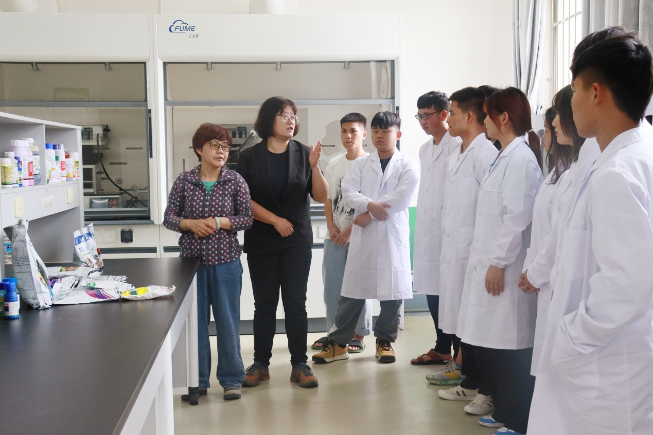 中草药栽培技术教研室探索开展课程集成教学综合实训