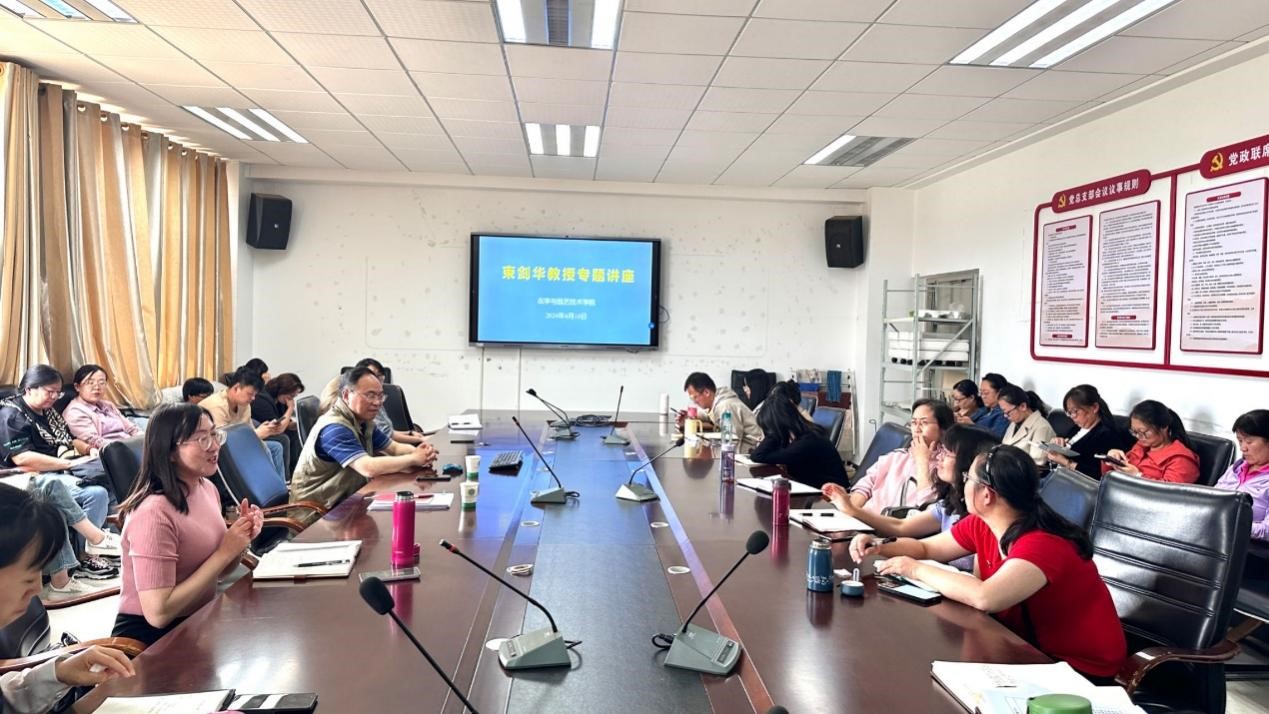 “银龄计划”专家束剑华教授到我院开展专题讲座