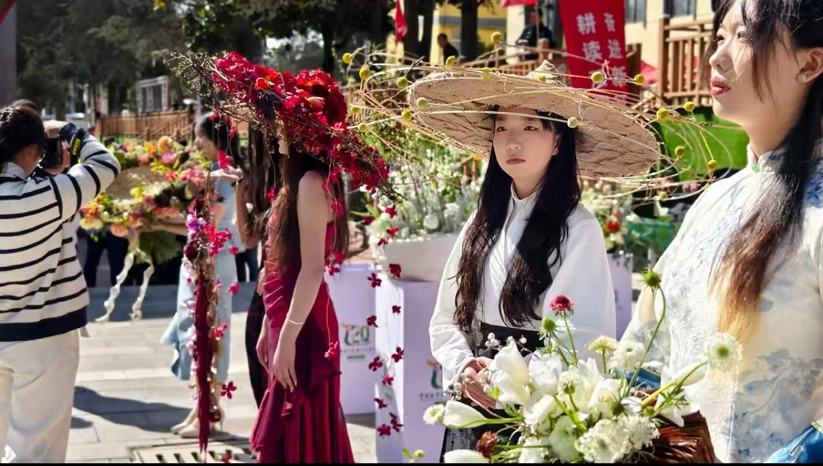 与校同庆 共襄盛举——花艺公开课，共贺农职百廿时光